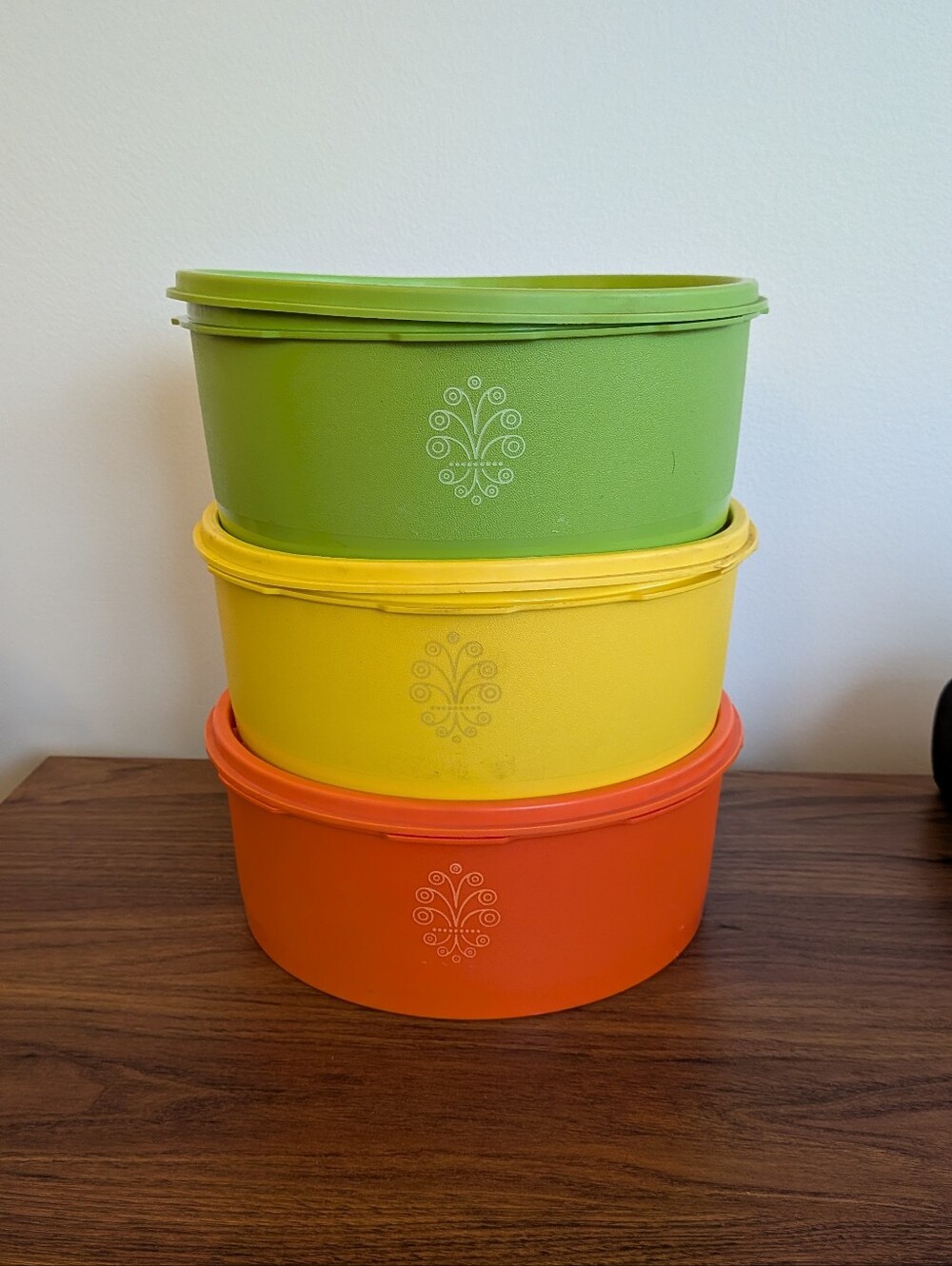 Vintage Tupperware Lidded Nesting Canister Set MCM Harvest Gold Avocado Lot Of 3